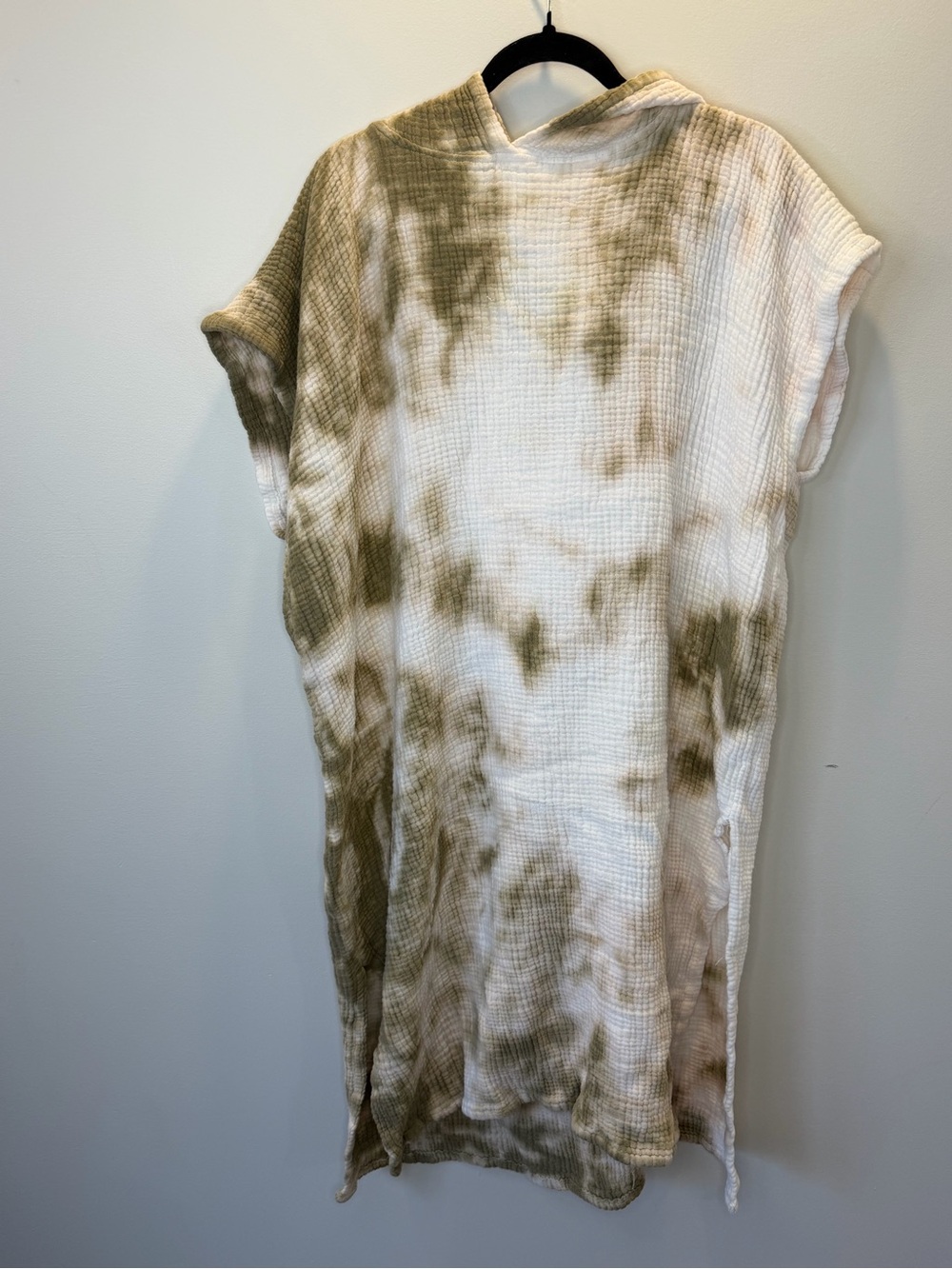 Tie-Dye Hooded Gauze Tunic in Olive and White